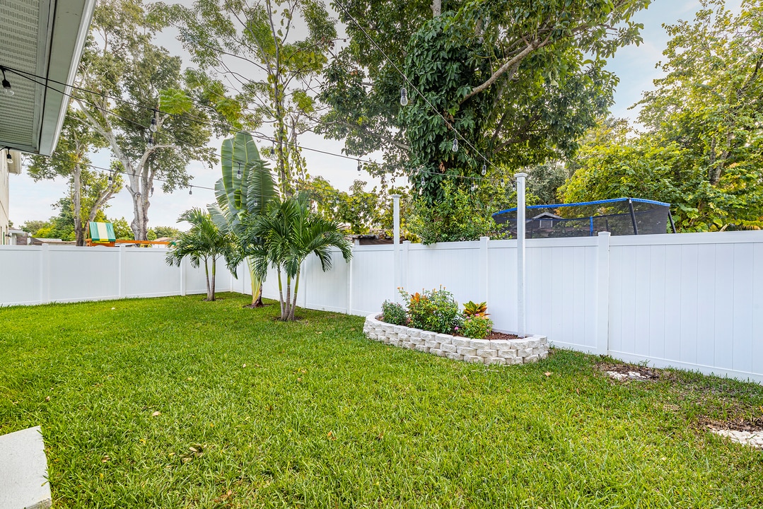 Property p10 image 32